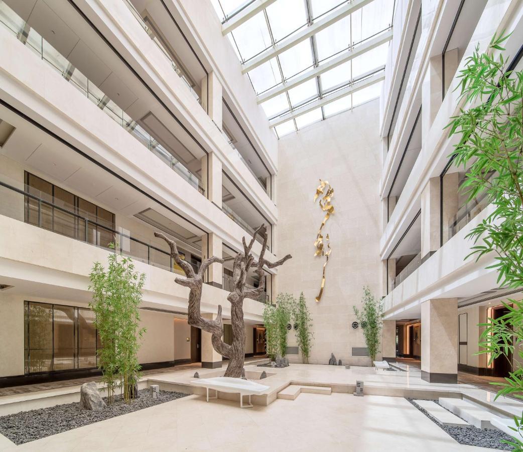 Radisson Blu Hotel Wuhan Etd Zone Екстер'єр фото