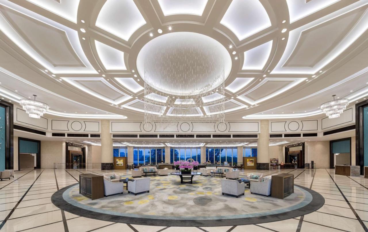 Radisson Blu Hotel Wuhan Etd Zone Екстер'єр фото