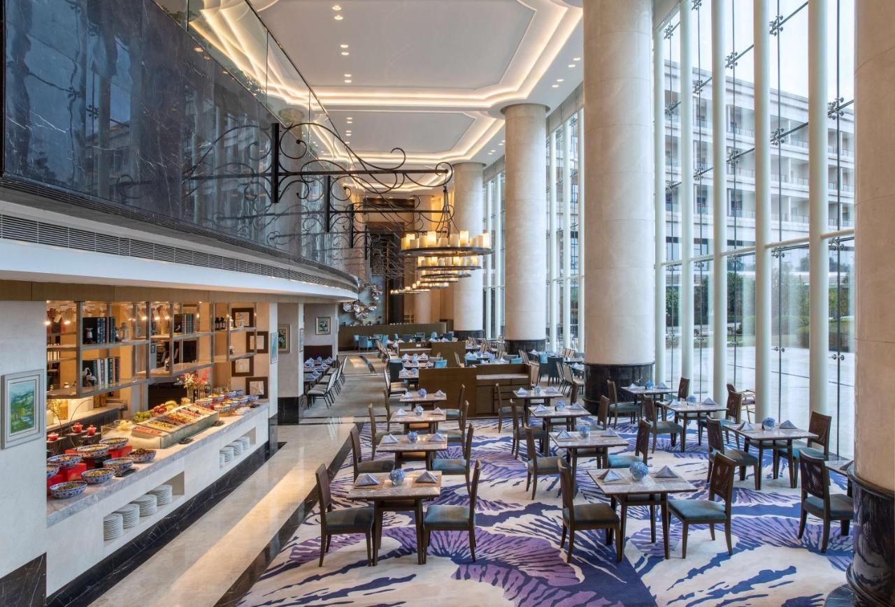 Radisson Blu Hotel Wuhan Etd Zone Екстер'єр фото