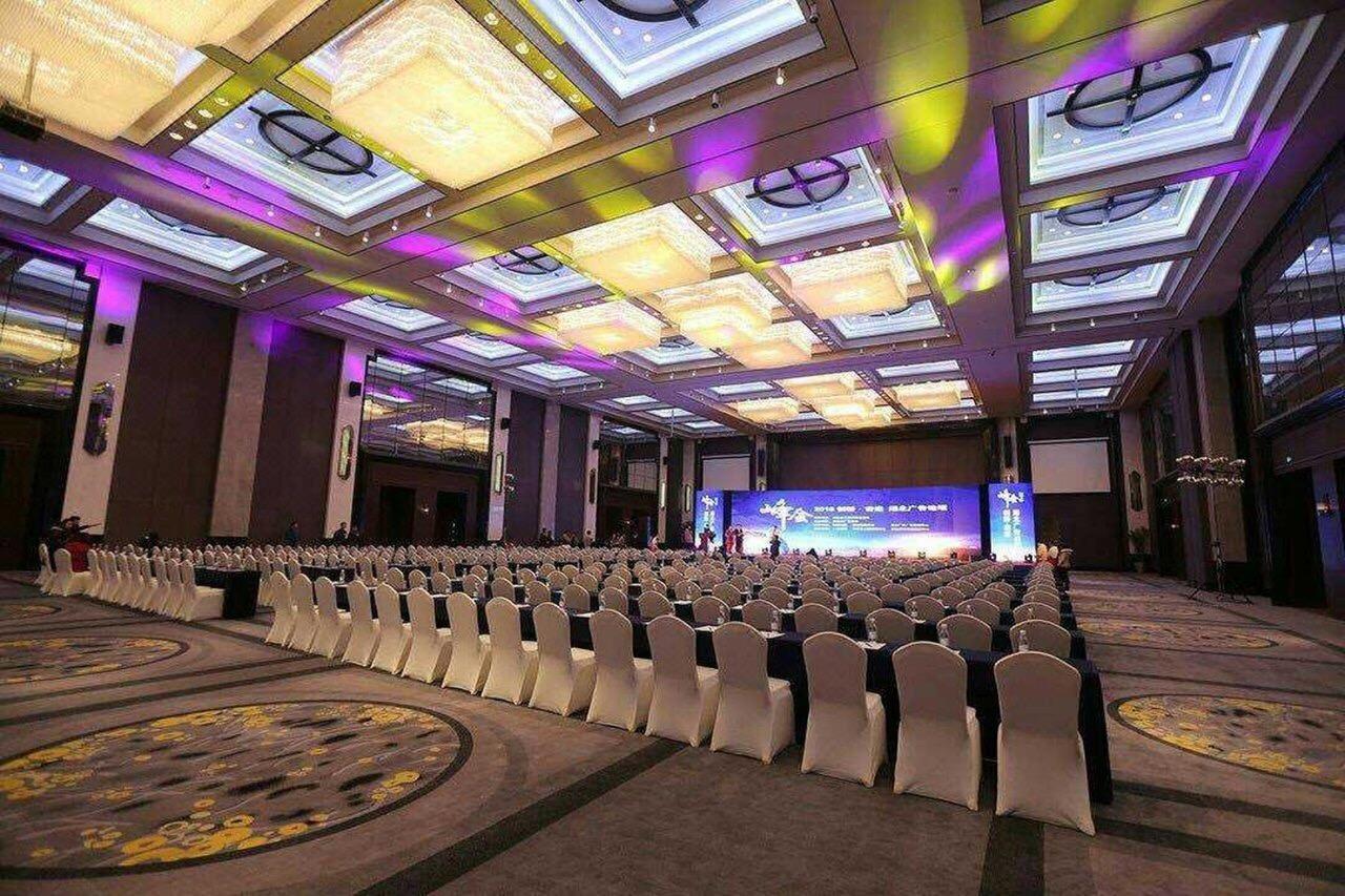 Radisson Blu Hotel Wuhan Etd Zone Екстер'єр фото