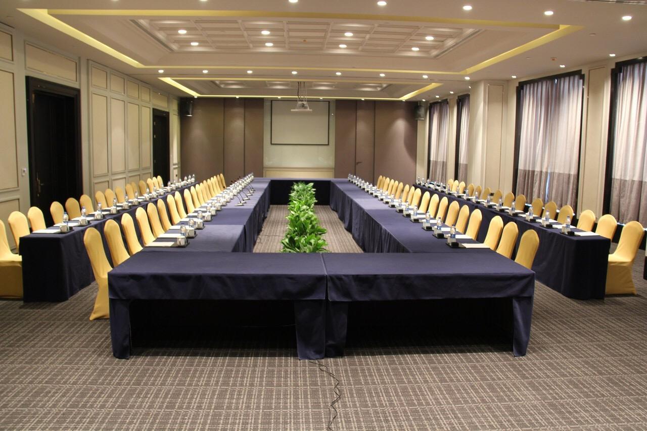 Radisson Blu Hotel Wuhan Etd Zone Екстер'єр фото