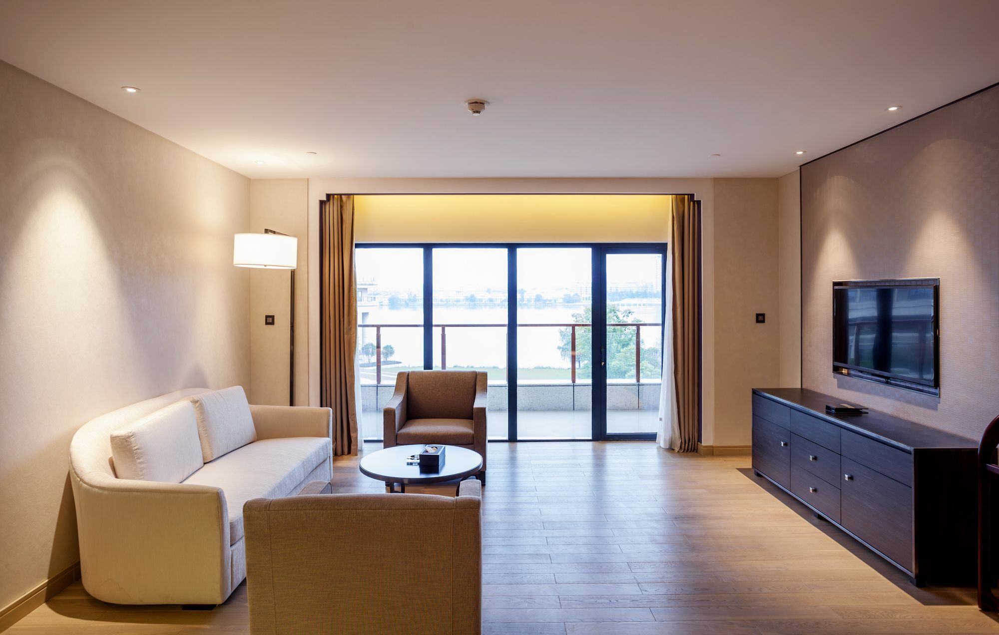 Radisson Blu Hotel Wuhan Etd Zone Екстер'єр фото