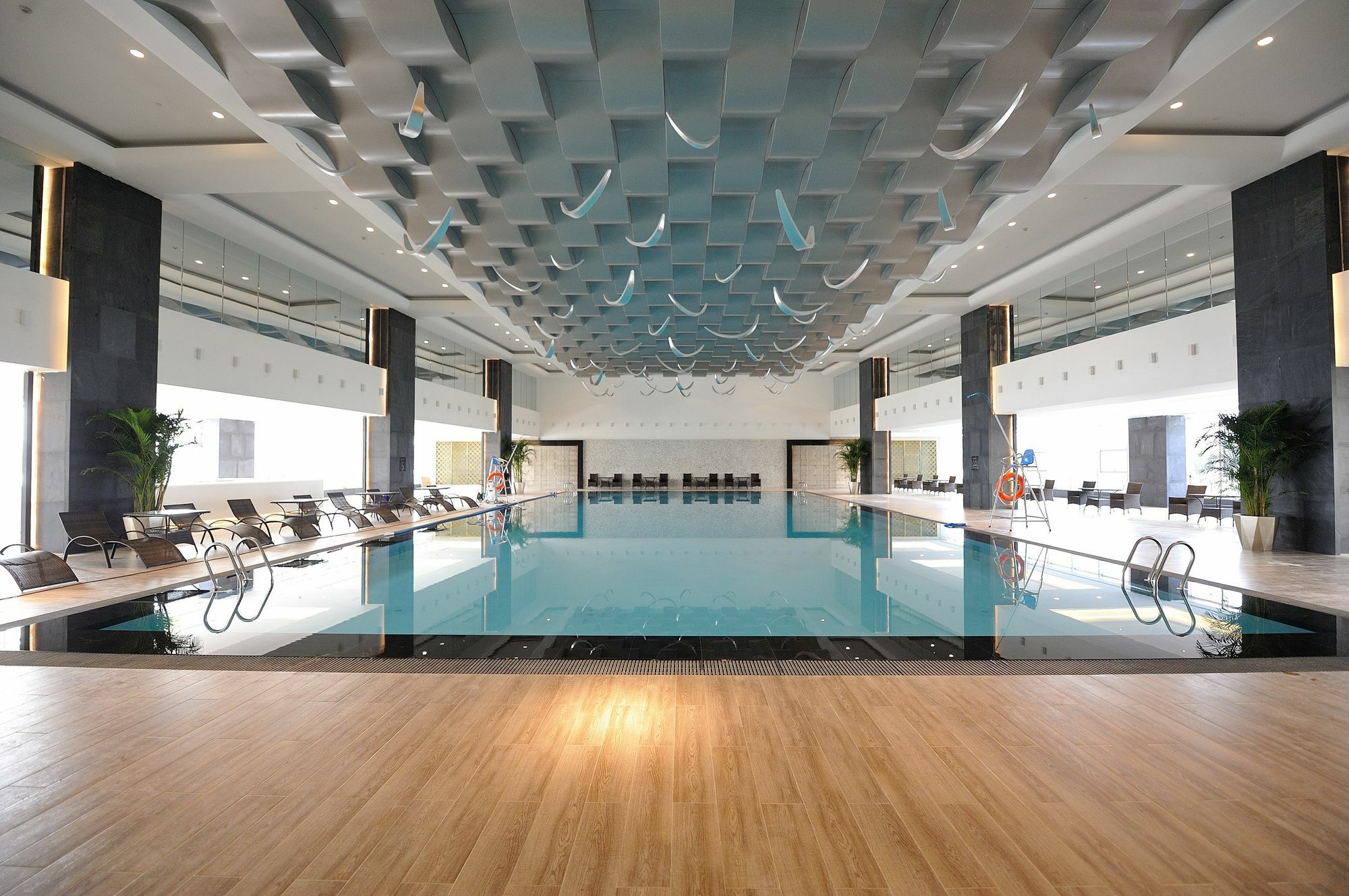 Radisson Blu Hotel Wuhan Etd Zone Екстер'єр фото